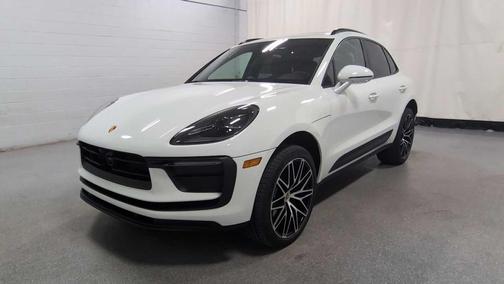 2026 Porsche Macan AWD