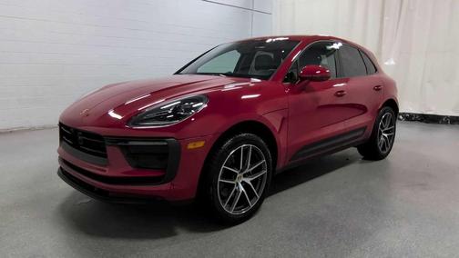 2025 Porsche Macan AWD