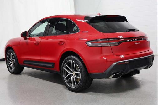 2025 Porsche Macan AWD