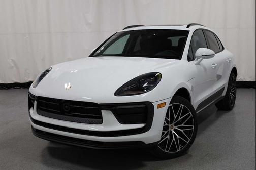 2026 Porsche Macan AWD