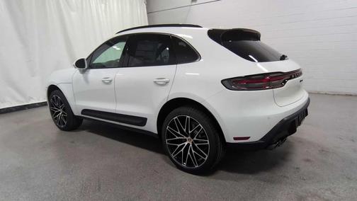 2026 Porsche Macan AWD