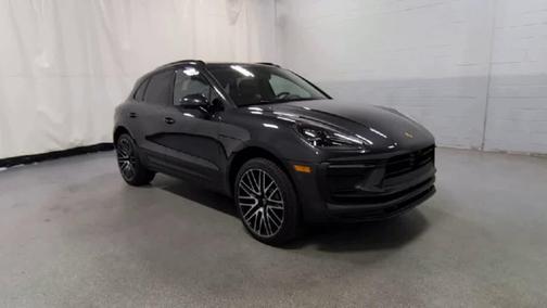 2026 Porsche Macan AWD