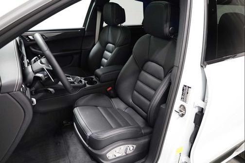 2024 Porsche Macan GTS