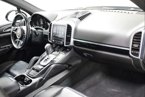 2017 Porsche Cayenne Cayenne S E-Hybrid Platinum Edition