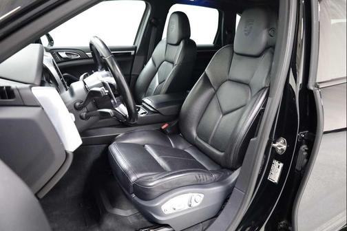 2017 Porsche Cayenne Cayenne S E-Hybrid Platinum Edition