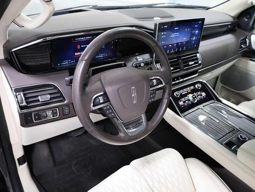 Chroma Caviar Dark Gray Metallic Clearcoat 2023 Lincoln Navigator Black Label
