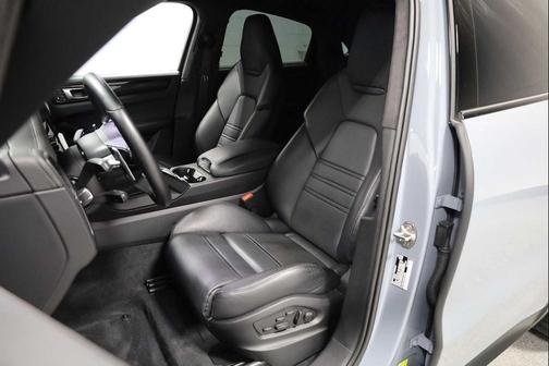 2022 Porsche Cayenne Turbo GT