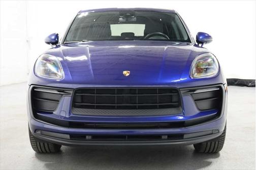 2022 Porsche Macan Base