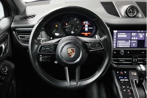 2022 Porsche Macan Base
