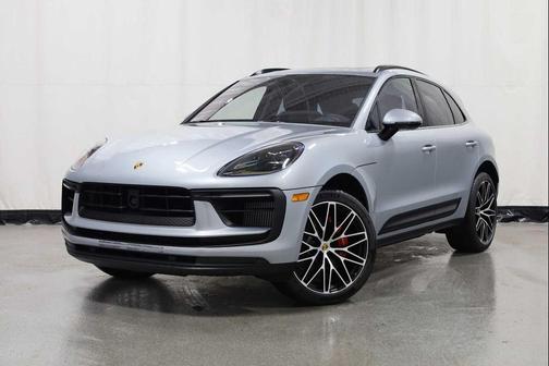 Dolomite Silver Metallic 2026 Porsche Macan S