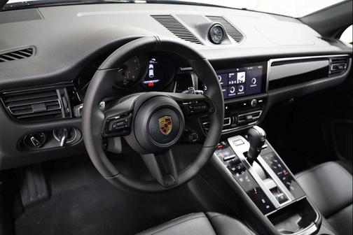 Dolomite Silver Metallic 2026 Porsche Macan S
