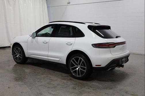 2026 Porsche Macan AWD