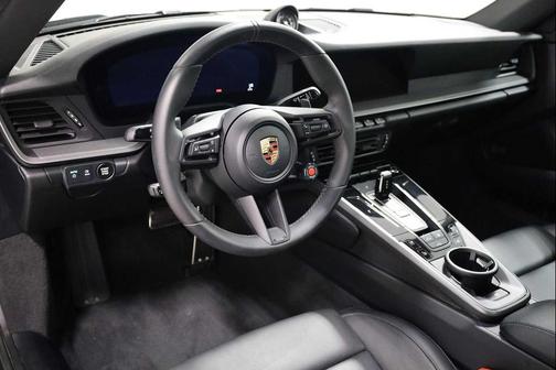 2025 Porsche 911 Carrera