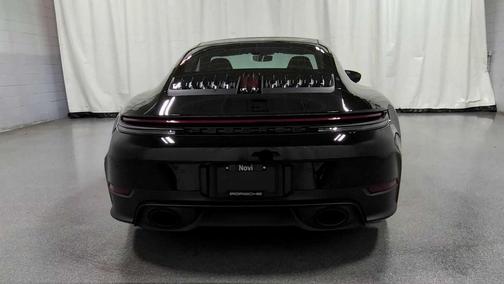 2025 Porsche 911 Carrera