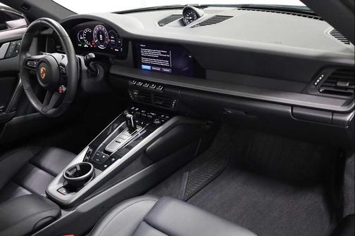 2025 Porsche 911 Carrera