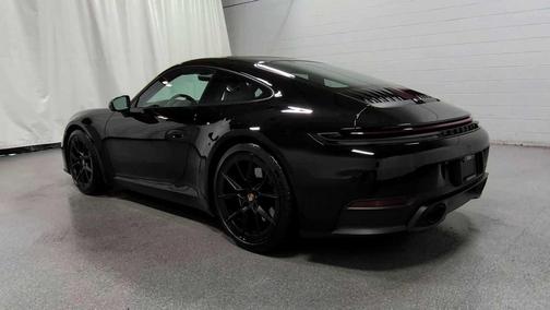 2025 Porsche 911 Carrera