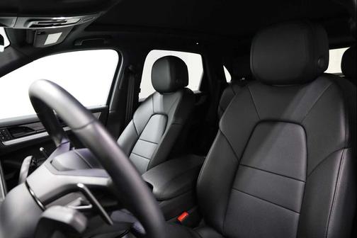 2024 Porsche Cayenne AWD