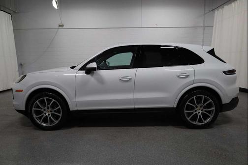 2024 Porsche Cayenne AWD