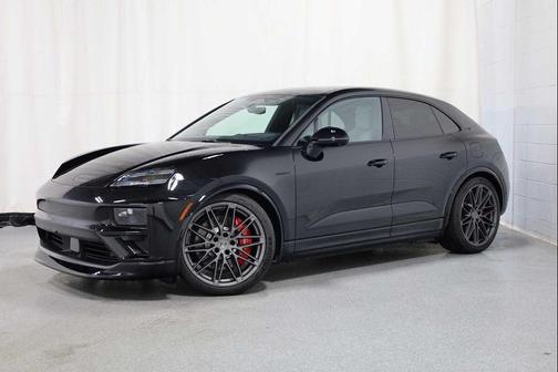 2025 Porsche Macan Turbo