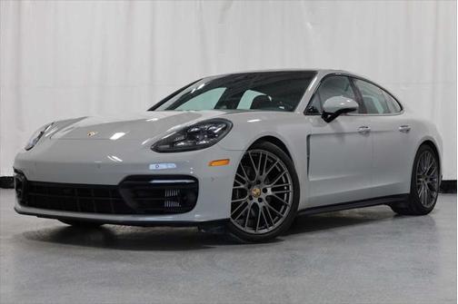 2023 Porsche Panamera 4