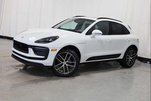 2026 Porsche Macan AWD