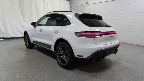 2025 Porsche Macan T