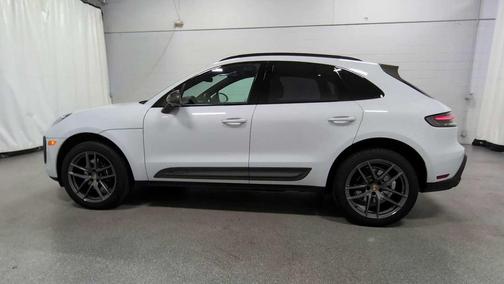2025 Porsche Macan T