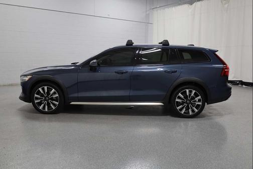 2020 Volvo V60 Cross Country T5