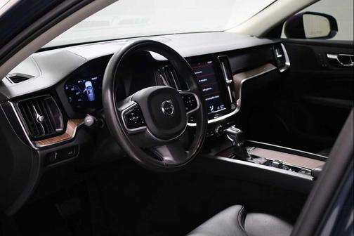 2020 Volvo V60 Cross Country T5