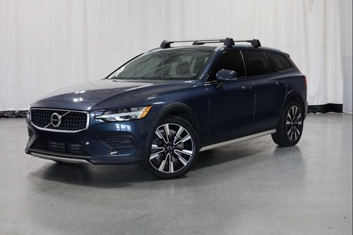 2020 Volvo V60 Cross Country T5