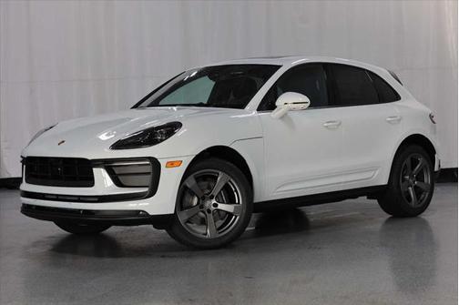 2025 Porsche Macan Base