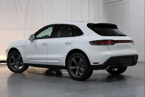 2025 Porsche Macan T