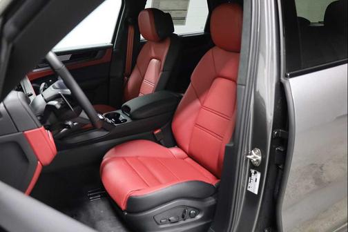 2026 Porsche Cayenne GTS