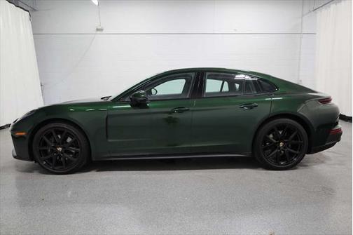 2024 Porsche Panamera 4