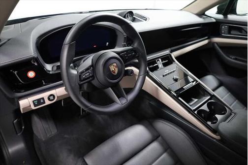 2024 Porsche Panamera 4