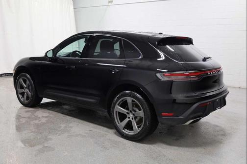 2026 Porsche Macan AWD
