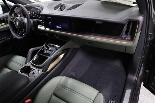 2024 Porsche Cayenne S