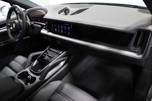 Dolomite Silver Metallic 2026 Porsche Cayenne Cayenne