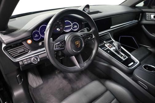 2023 Porsche Panamera 4