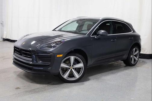 2026 Porsche Macan AWD