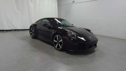 2025 Porsche 911 Carrera