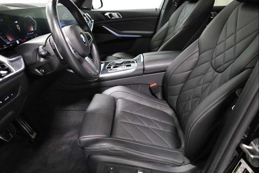 Black Sapphire Metallic 2024 BMW X5 xDrive40i