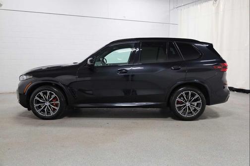 Black Sapphire Metallic 2024 BMW X5 xDrive40i