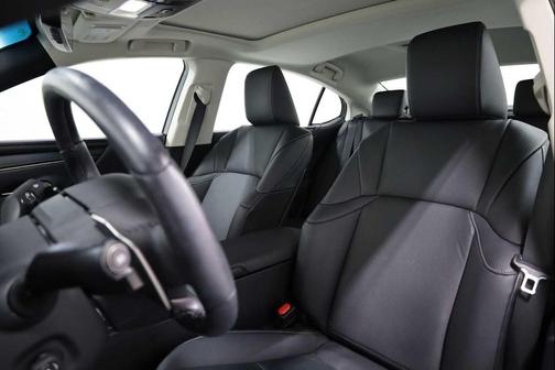 2023 Lexus ES 250 Base