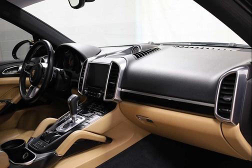 2018 Porsche Cayenne Platinum Edition
