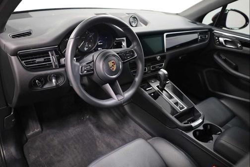 2023 Porsche Macan T