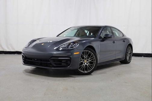 2023 Porsche Panamera 4