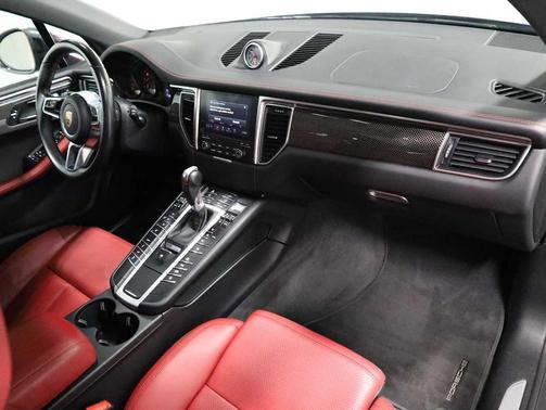 2017 Porsche Macan Macan GTS