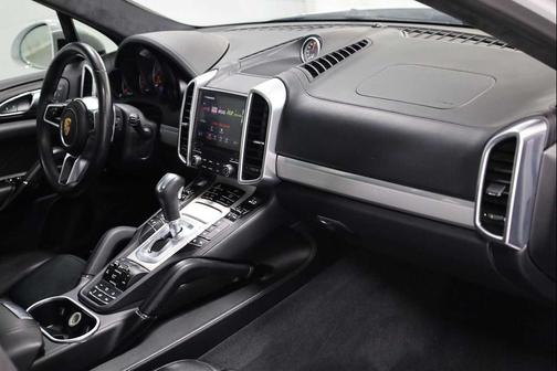 2018 Porsche Cayenne GTS