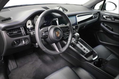 2025 Porsche Macan T